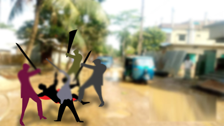 আদালত থেকে ফেরার পথে সন্ত্রাসী হামলায় ব্যবসায়ী আহত