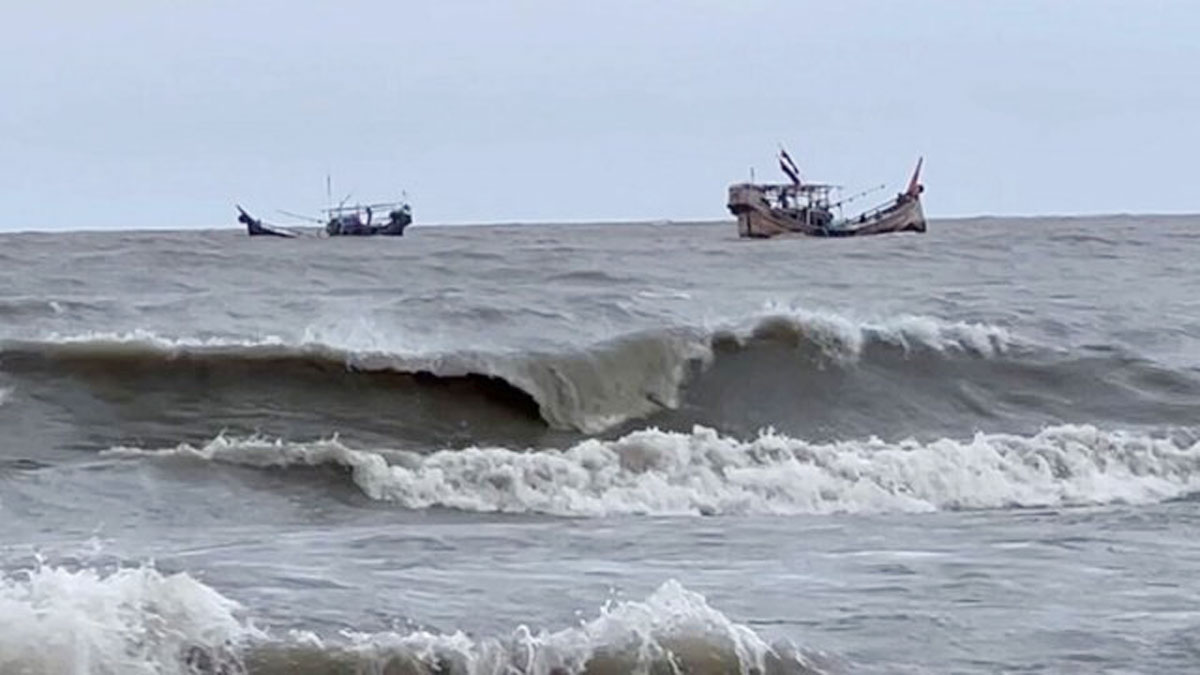 ভোলায় ট্রলারডুবি : পাঁচ জেলের মরদেহ উদ্ধার, নিখোঁজ ২