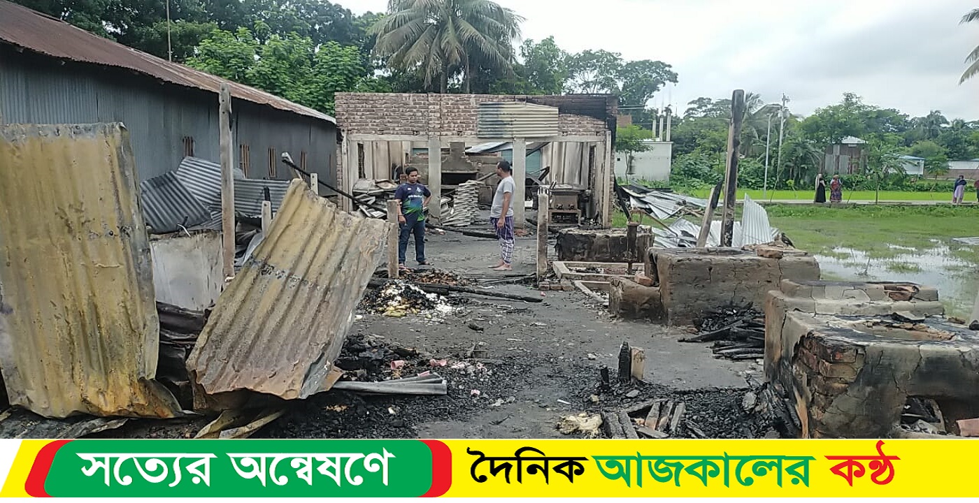 শরীয়তপুরের সখিপুরের মোল্লারহাটে রাতে ভয়াবহ অগ্নিকাণ্ডে ৩ দোকান পুড়ে ছাই
