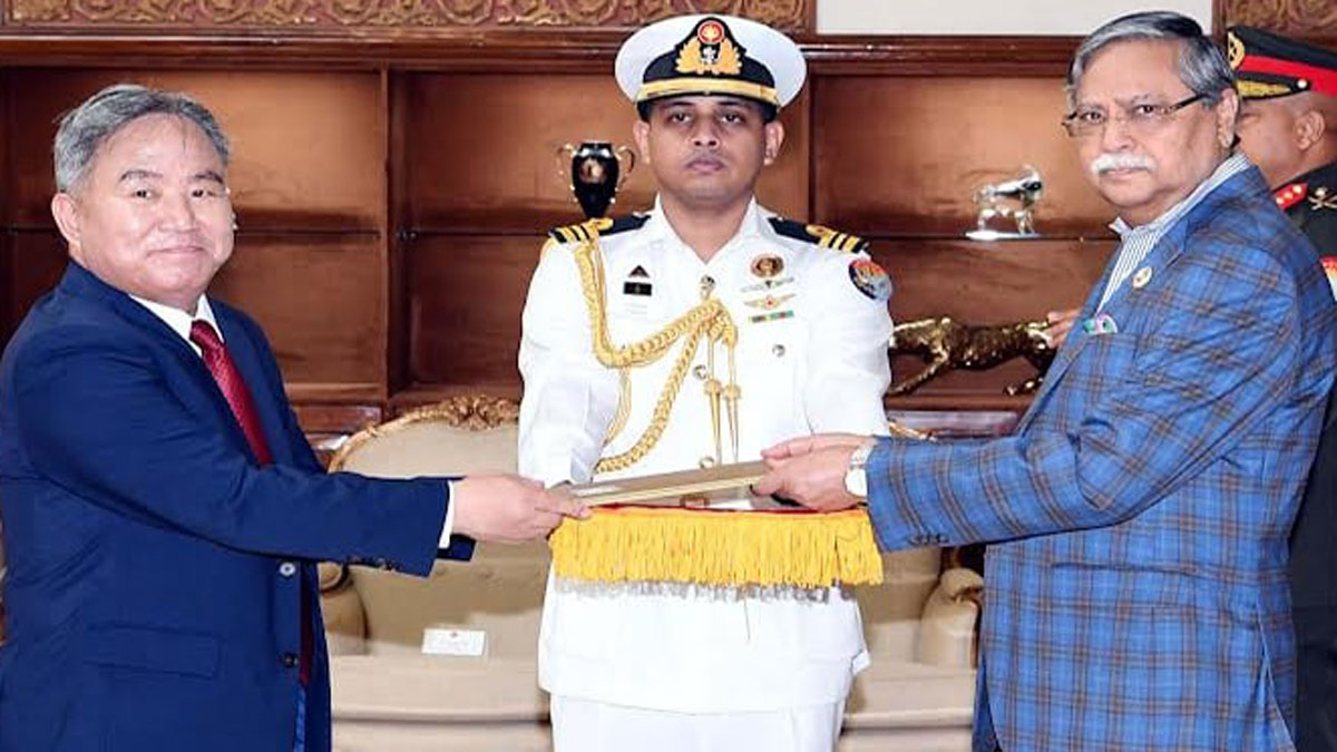 দ.কোরিয়াকে বাংলাদেশে আরও বিনিয়োগের আহ্বান