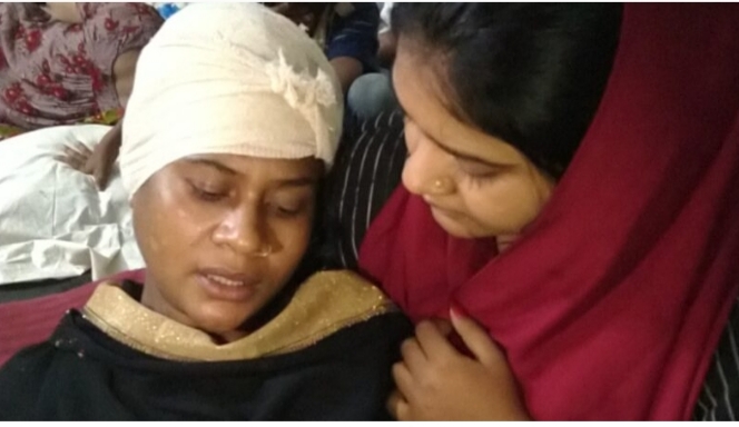 বরগুনার বামনায় কু প্রস্তাবে রাজি না হওয়ায় গৃহবধূকে কুপিয়ে জখম