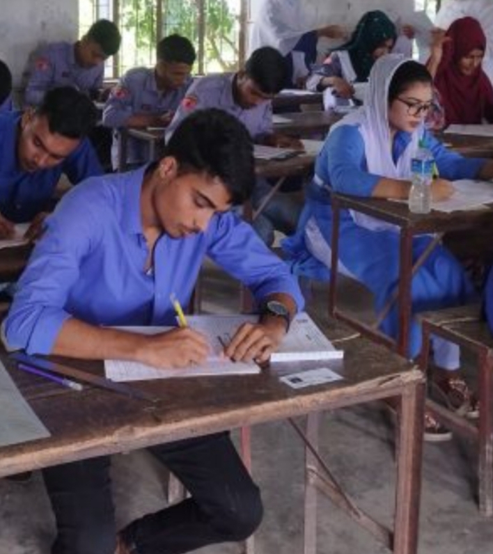 বরগুনার বামনায় সুষ্ঠ ও শান্তিপূর্ণভাবে এইচএসসি পরীক্ষা অনুষ্ঠিত