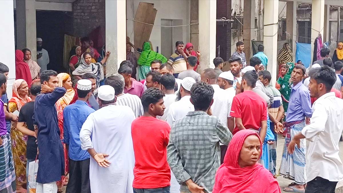 নবজাতক সন্তানের মরদেহ নিয়ে বাড়ি ফেরার পথে অবাক বাবা!