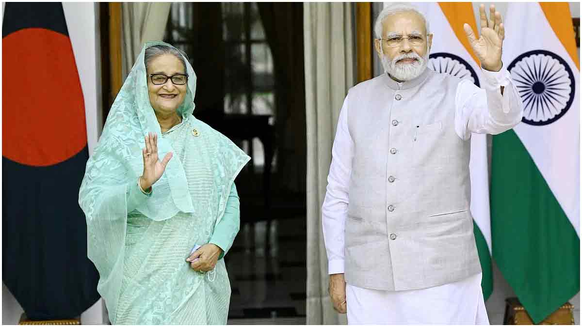 মহাপরিচালকের পদ ছাড়লেন শফী, ছেলে বরখাস্ত