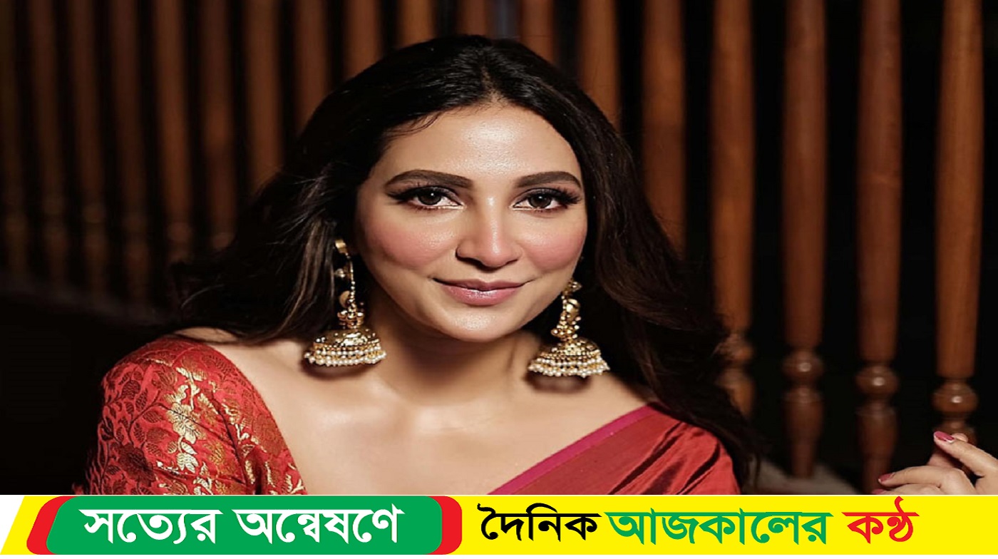 শুভশ্রী হাসপাতালে ভর্তি