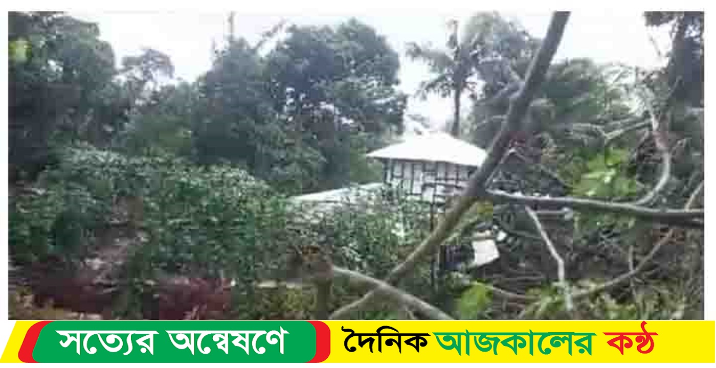 শরীয়তপুরের গোসাইরহাটে ঘূর্ণিঝড় মিধিলির আঘাতে এক নারীর মৃত্যু