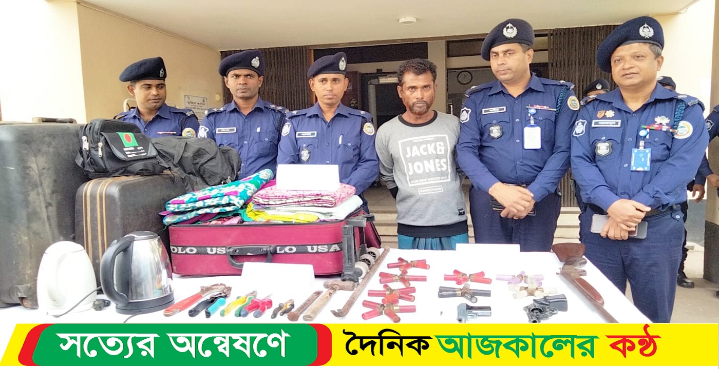 পটুয়াখালীতে অস্ত্র ও গুলিসহ চোরাই মালামাল উদ্ধার, গ্রেফতার-১