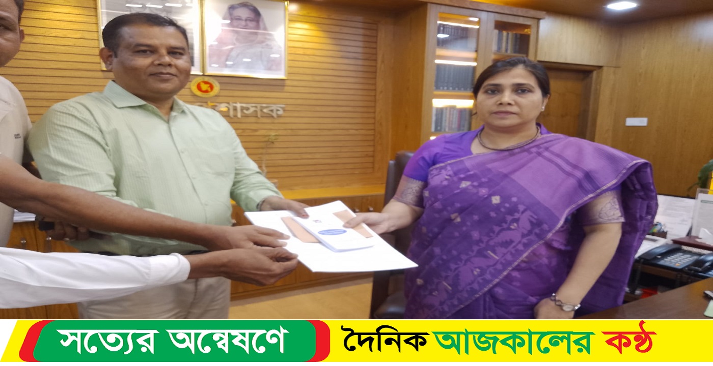 মনোনয়ন প্রত্র জমা দিয়ে নির্বাচনী ফরম সংগ্রহ করেন জাতীয় পাটির ফেনী ২ আসনের এমপি প্রার্থী
