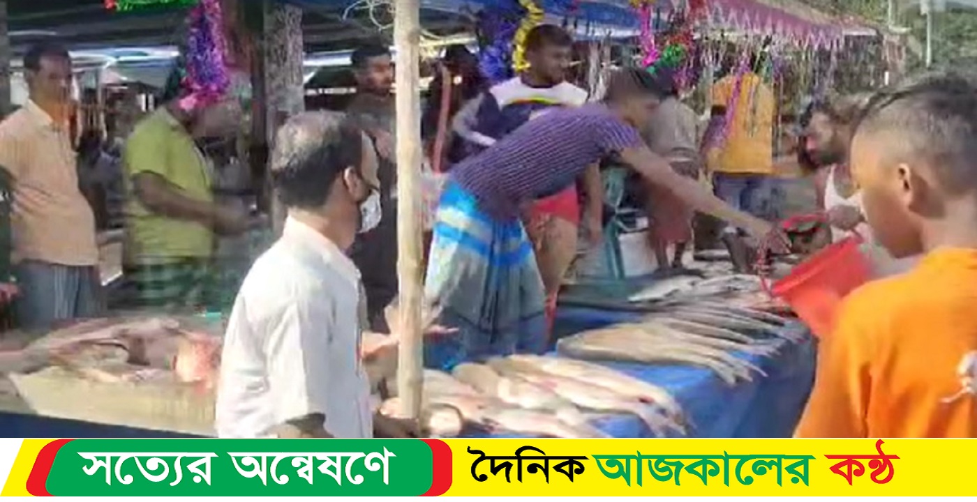 ঐতিহ্যবাহী মাছের মেলা বসেছে জয়পুরহাটে