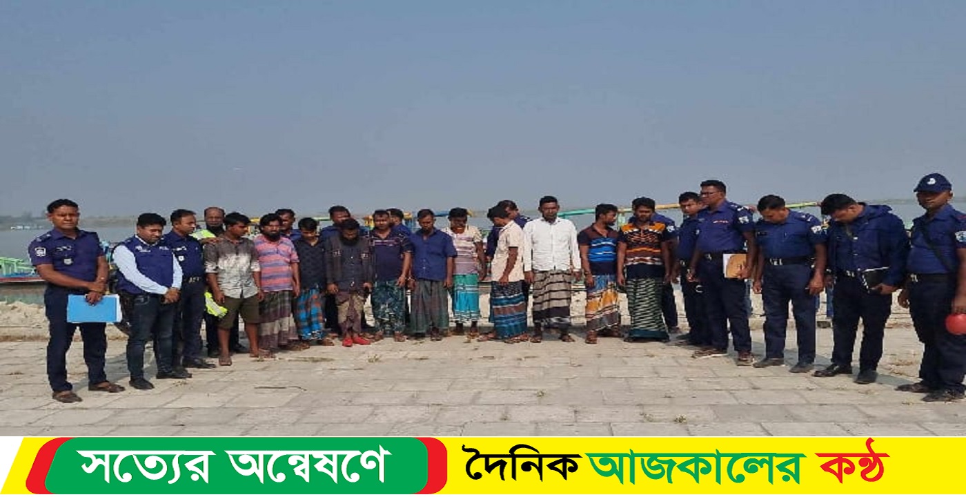 অবৈধভাবে বালু উত্তোলন, আটক ১১