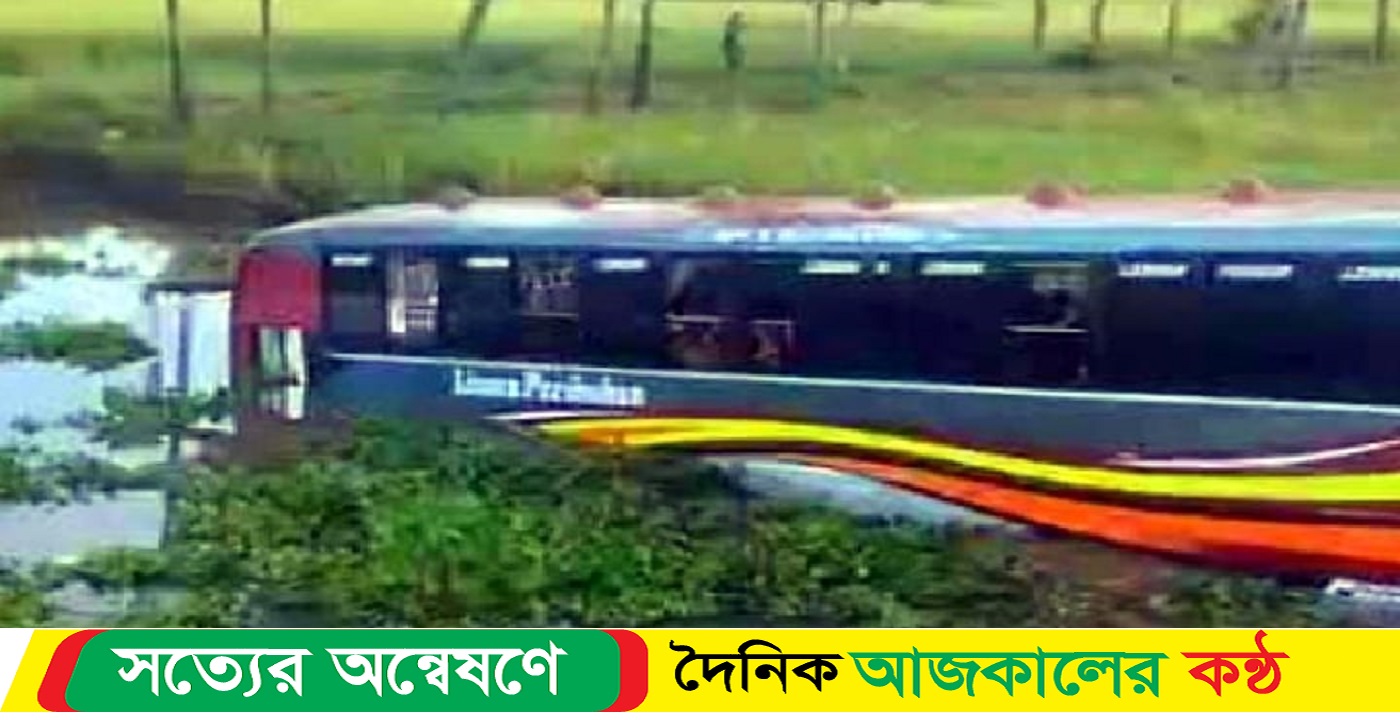 যাত্রীবাহী বাস খাদে, আহত ৫
