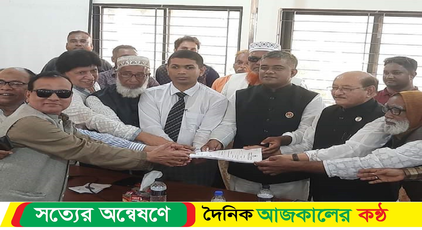 বাগেরহাট-৪ আসনে নৌকার মনোনয়ন পত্র জমা দিলেন সোহাগ