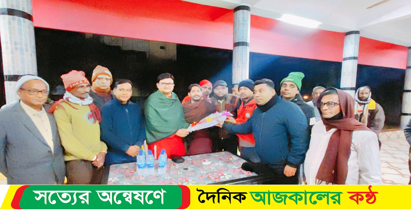 লোহাগড়ায় নবাগত ইউএনওকে ফুল দিয়ে বরণ করে নিলেন কালীমাতা মন্দির পরিচালনা পর্ষদ