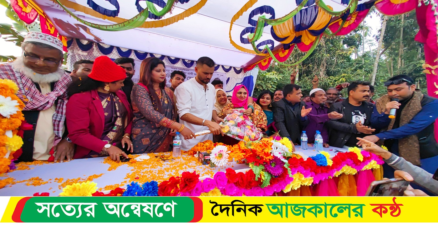 নড়াইল বাসীর ভালোবাসায় সিক্ত হলেন মাশরাফী