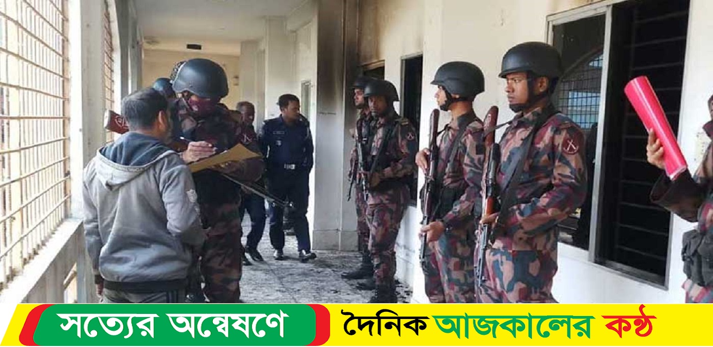 সোনাগাজীতে ভোটকেন্দ্রে আগুন, অফিসের পিয়ন গ্রেপ্তার