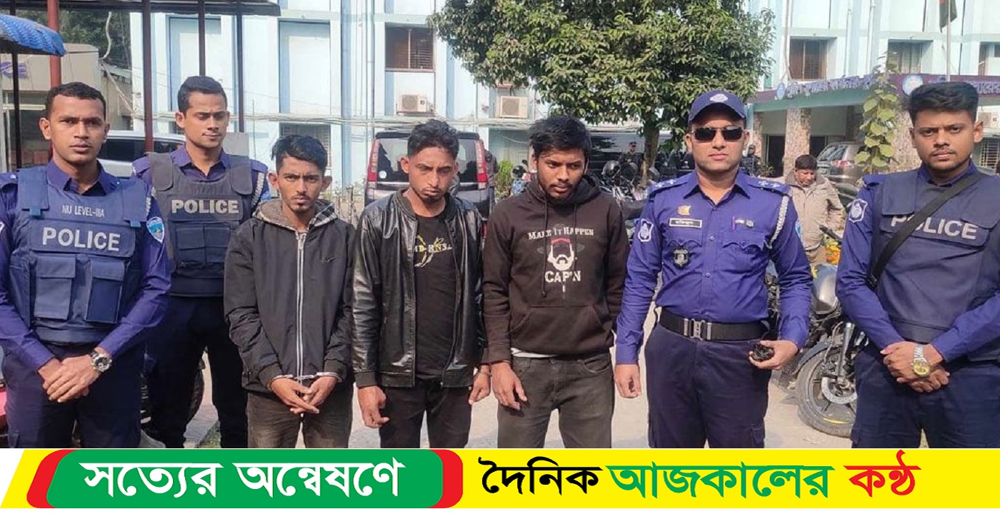 ভোটকেন্দ্রে আগুন, আটক ৩