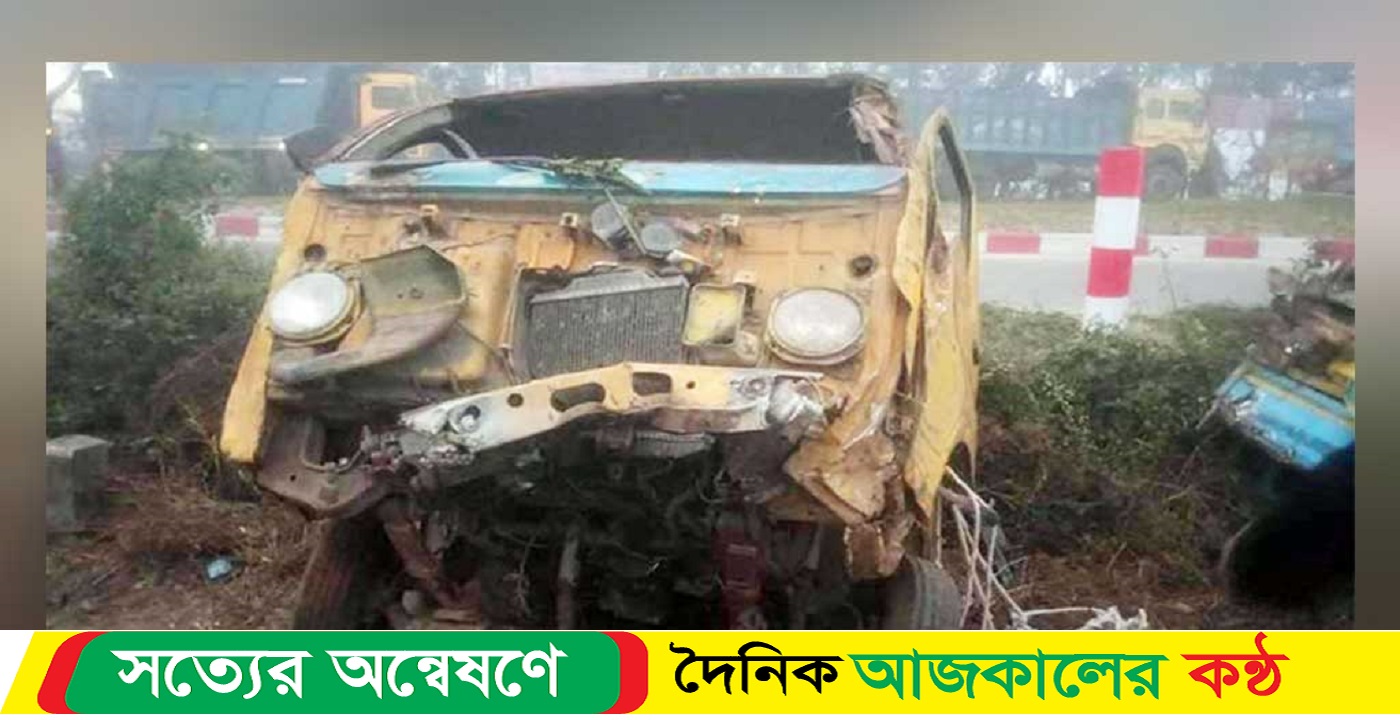 সিলেটে ট্রেনের ধাক্কায় দুমড়ে-মুচড়ে গেল ট্রাক