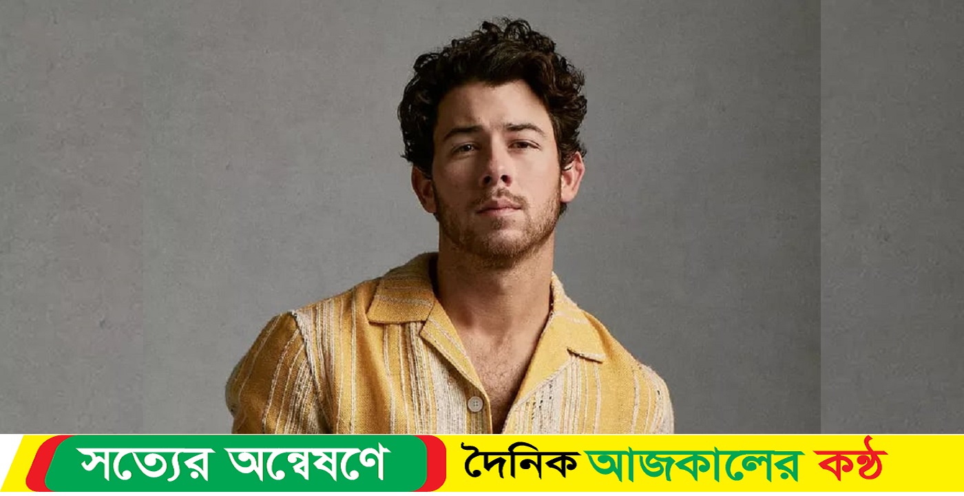 নিককে আটকে দেওয়া হয় বিমানবন্দরে মুম্বাই