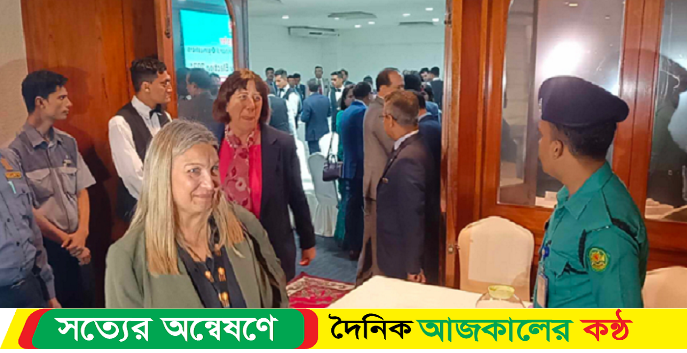জান‌তে চেয়েছেন কূটনী‌তিকরা, ভোটার‌দের চাপ দেওয়া হ‌চ্ছে কি না
