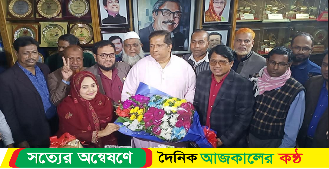 যুব ও ক্রীড়া প্রতিমন্ত্রীকে ফুলের শুভেচছা