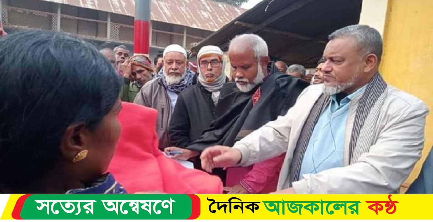 শীতার্তদের মাঝে কম্বল বিতরণ