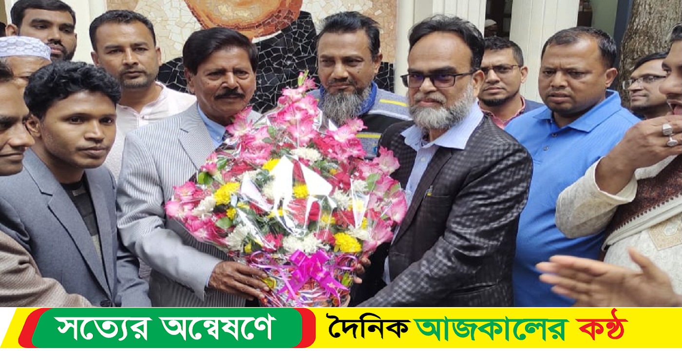 নতুন এমপিকে ফুলেল শুভেচ্ছা জানিয়ে বরণ করল কুমিল্লা পবিস-১