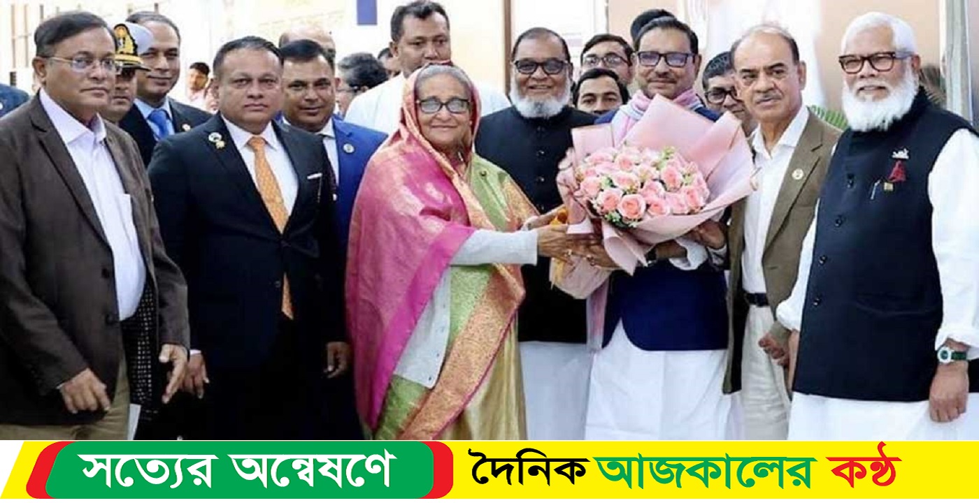 দেশে ফিরেছেন প্রধানমন্ত্রী