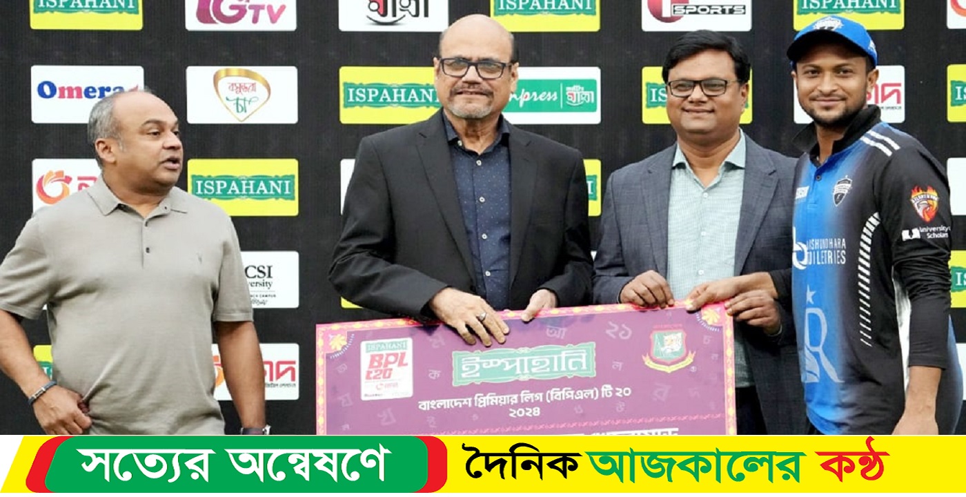 বীরের বেশে ফিরলেন সাকিব
