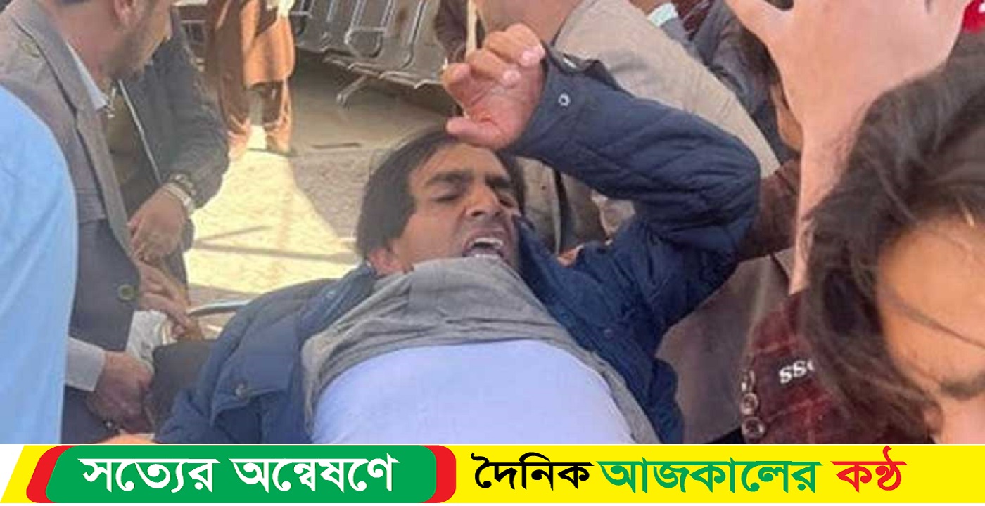 বিক্ষোভে গুলিতে দলের প্রধান আহত