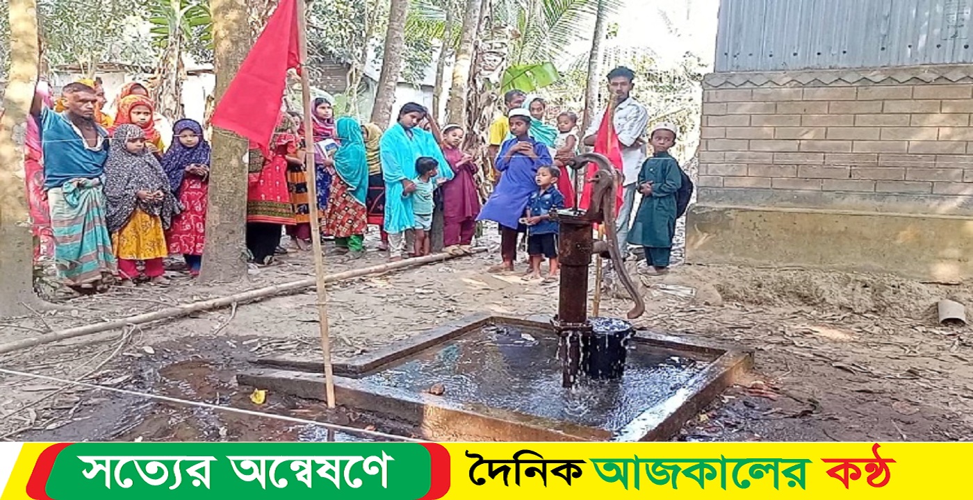 টিউবওয়েল থেকে পানির সঙ্গে উঠছে গ্যাস, উৎসুক জনতার ভিড়