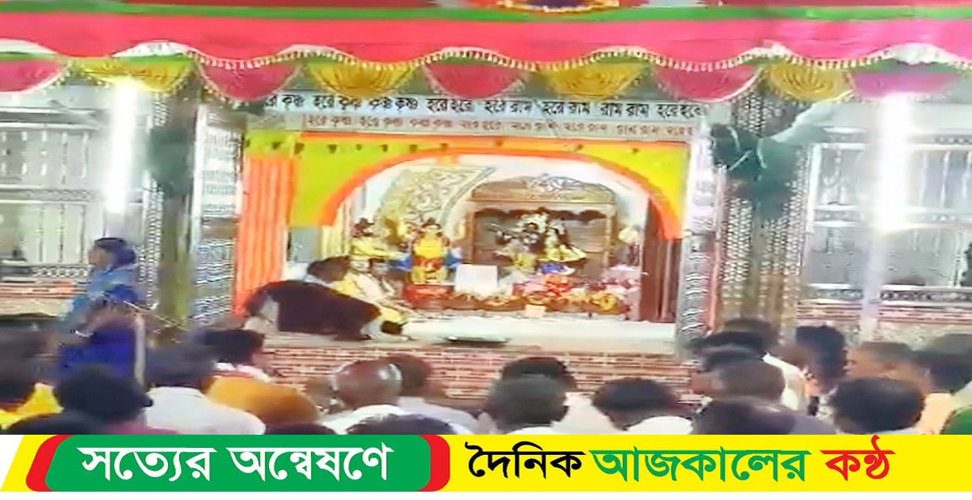 লোহাগড়ায় ৩২ প্রহর ব্যাপী মহানামযজ্ঞ ও গৌর কীর্তন অনুষ্ঠান জাকজমক হয়ে উঠেছে