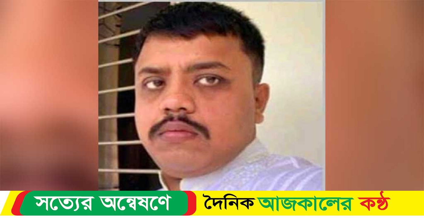 হিন্দি সিনেমা দেখে অস্ত্র রাখেন শিক্ষক