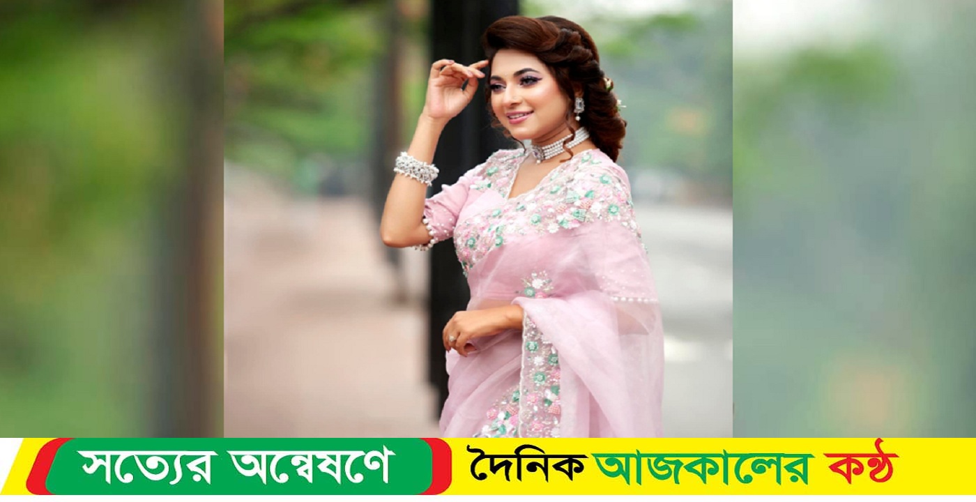 কন্যা সন্তানের মা হলেন সংগীতশিল্পী লিজা