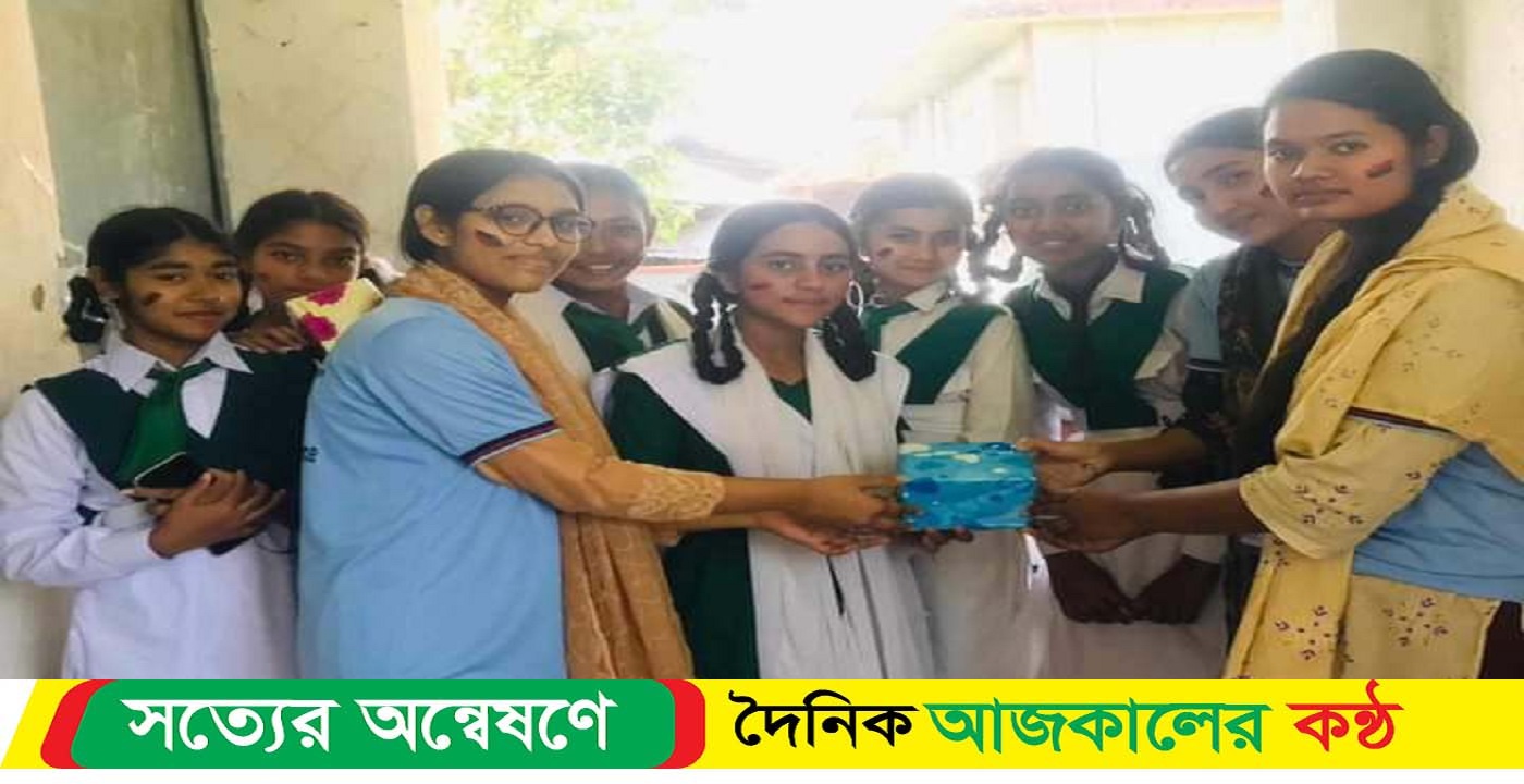 বামনায় ‘রং ‘তুলিতে খুদে শিল্পীদের স্বাধীনতা দিবস উদযাপন
