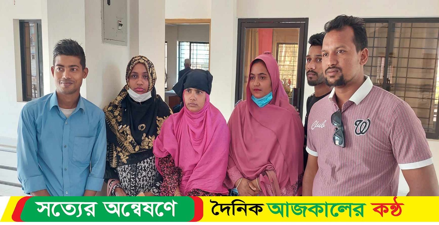 বাউফলে বকেয়া বেতনের দাবীতে ক্লিনিক কর্মচারীদের বিক্ষোভ