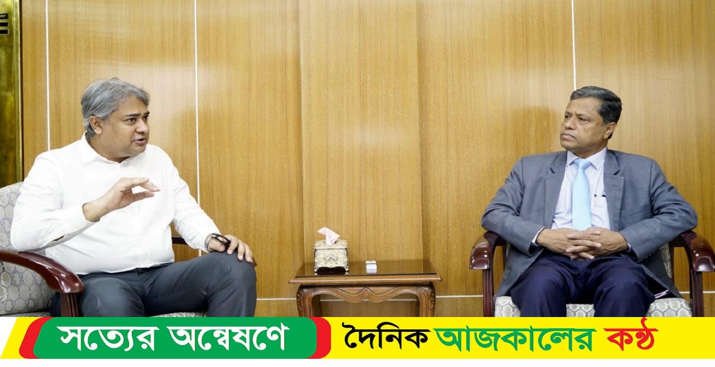 প্রতিমন্ত্রীকে অবহিত করলেন প্রধান তথ্য কমিশনার
