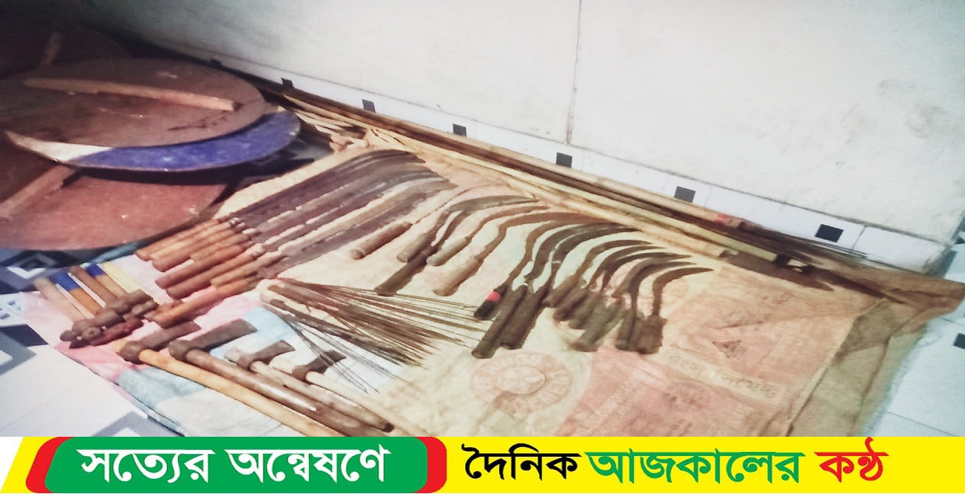 নড়াইলে দাঙ্গাপ্রবণ এলাকায় দেশীয় অস্ত্র উদ্ধারে পুলিশের সাড়াশি অভিযান শুরু