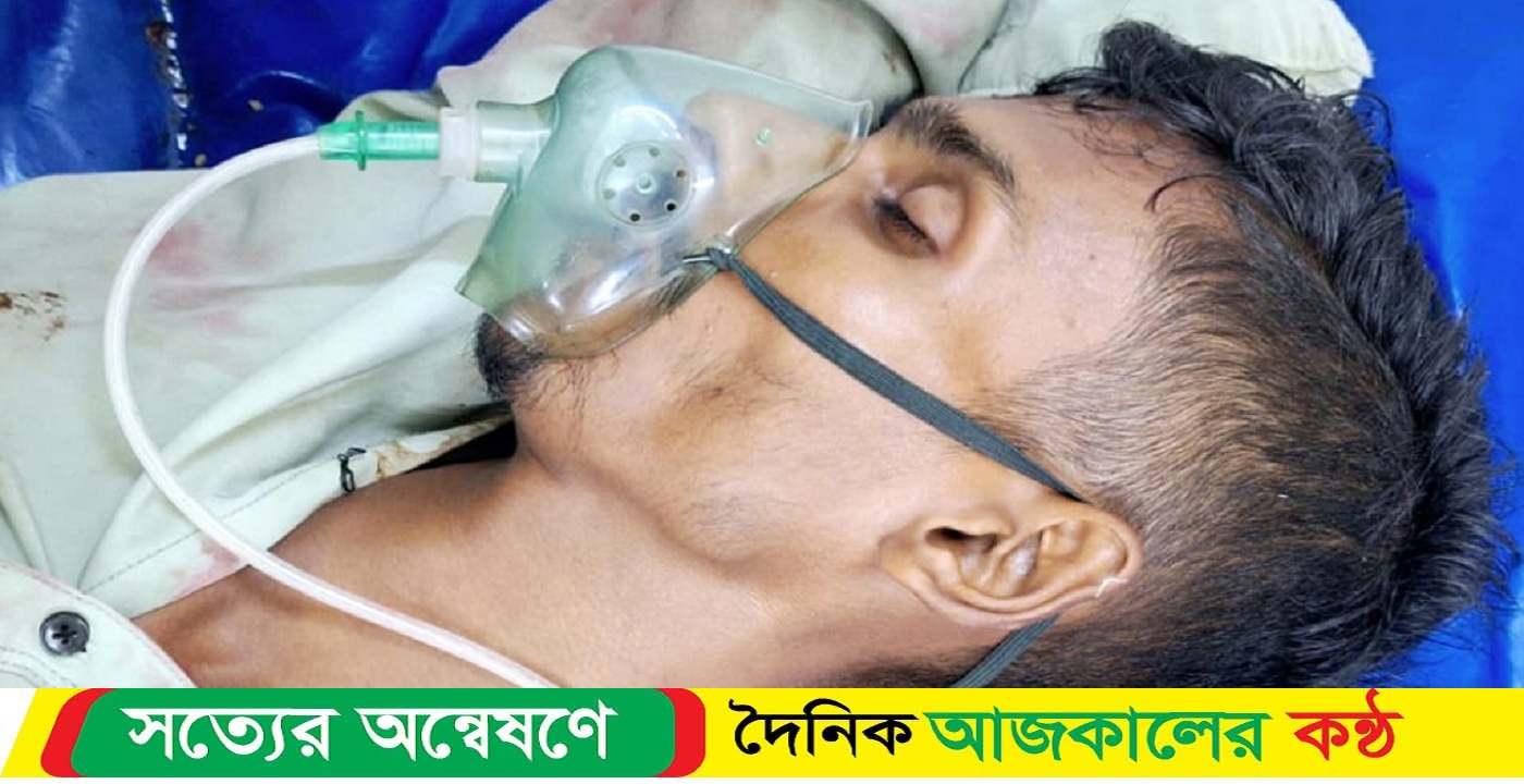 থানায় পুলিশের সামনে ছুরিকাঘাতে যুবকের আত্মহত্যা চেষ্টা
