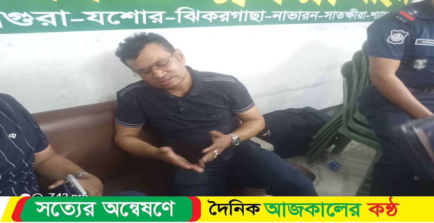 সাংবাদিক পরিচয় দিয়ে চাঁদাবাজি করার সময় হাতেনাতে পুলিশের কাছে গ্রেপ্তার জাহিদ সরকার