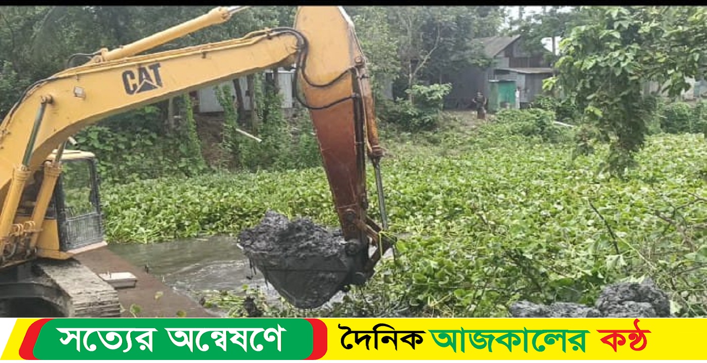 হোমনায় খাল খনন কাজে ব্যাপক অনিয়মের অভিযোগ