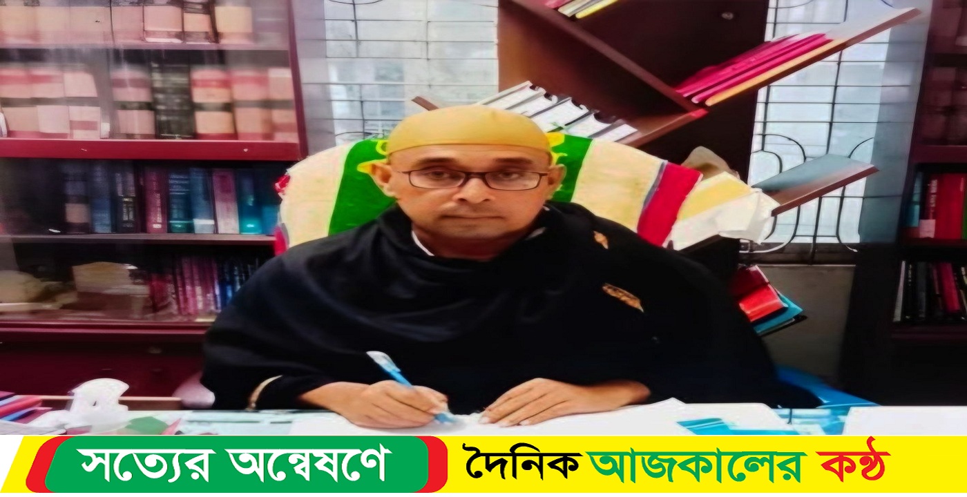 শরীয়তপুরে ব্যক্তিগত চেম্বার থেকে আইনজীবীর ঝুলন্ত মর-দেহ উদ্ধার করেছে পুলিশ