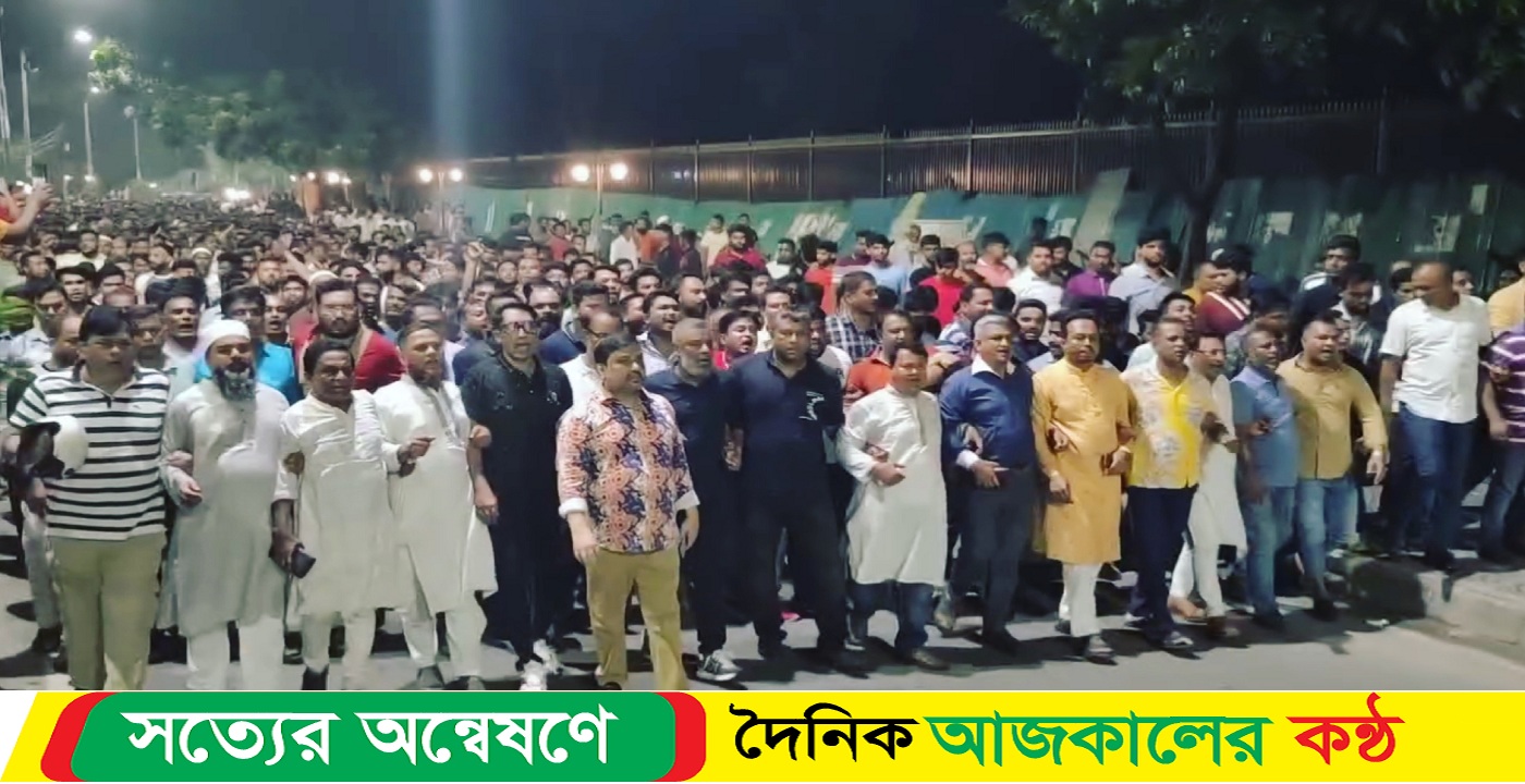 ঢাকার রাজপথে আবারো ইসমাইল চৌধুরী সম্রাটের চমক!