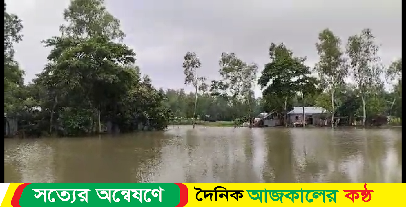 বন্যার পানিতে ভাসছে গাইবান্ধার চার উপজেলা পরিস্থিতির অবনতির দিকে