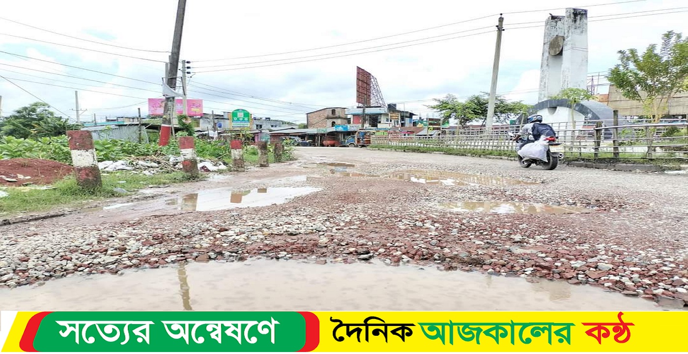 বরিশাল – বাকেরগঞ্জ মহাসড়ক এখন মরণ ফাঁদ!
