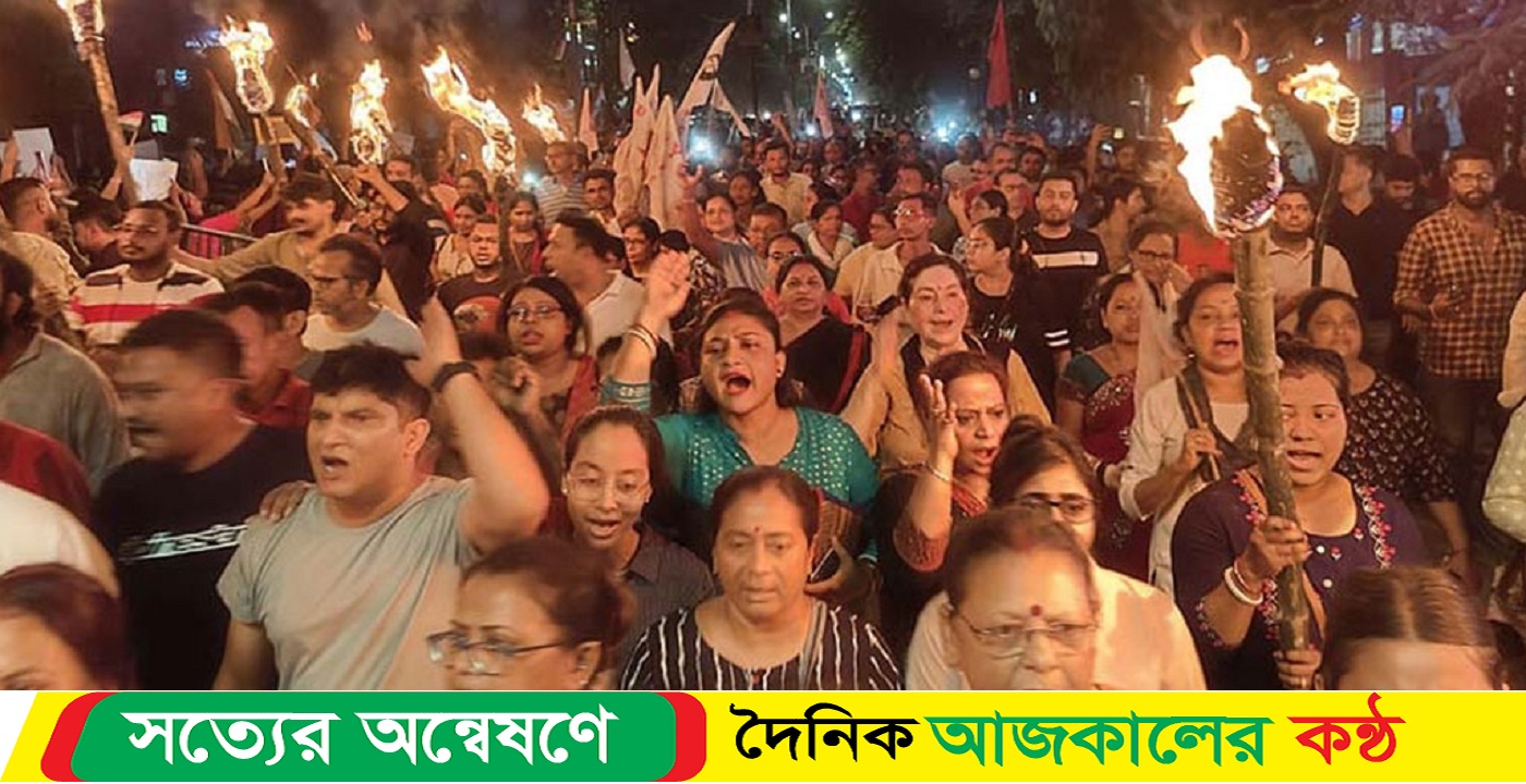 রাত জেগে পশ্চিমবঙ্গের বিভিন্ন শহরের নারীরা দখল নিলেন রাজপথ