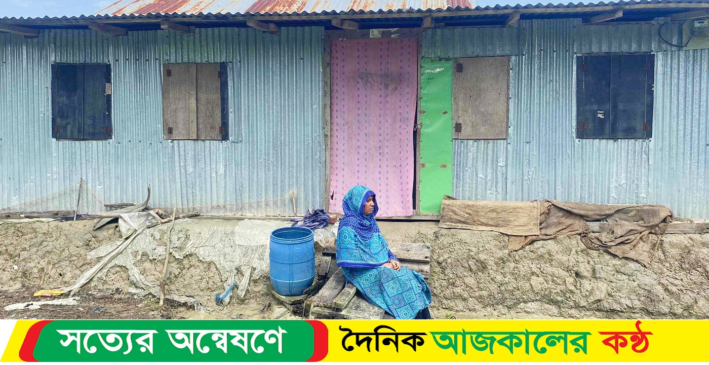 বিয়ের দাবীতে ১৬ দিন ধরে ৪০ বছরের প্রেমিকার প্রেমিকের বাড়ীতে অবস্থান,প্রেমিক পলাতক