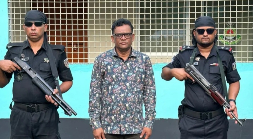 বারহাট্টা উপজেলার সাবেক আ. লীগের সভাপতি ও সাবেক উপজেলা চেয়ারম্যান ঢাকায় গ্রেফতার