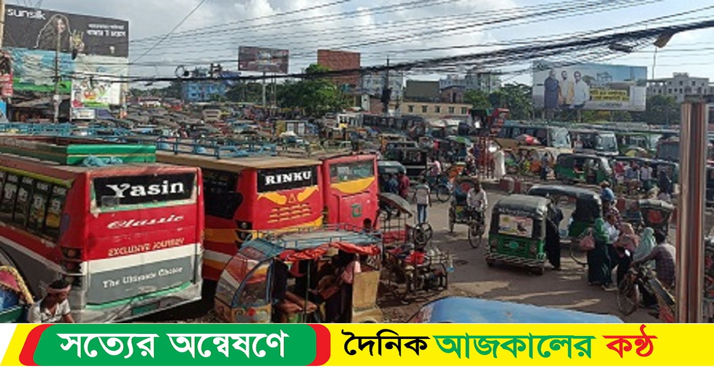 বরিশালে বাস শ্রমিকদের কর্মবিরতিতে অভ্যন্তরীণ রুটে বাস চলাচল বন্ধ, যাত্রীদের ভোগান্তি