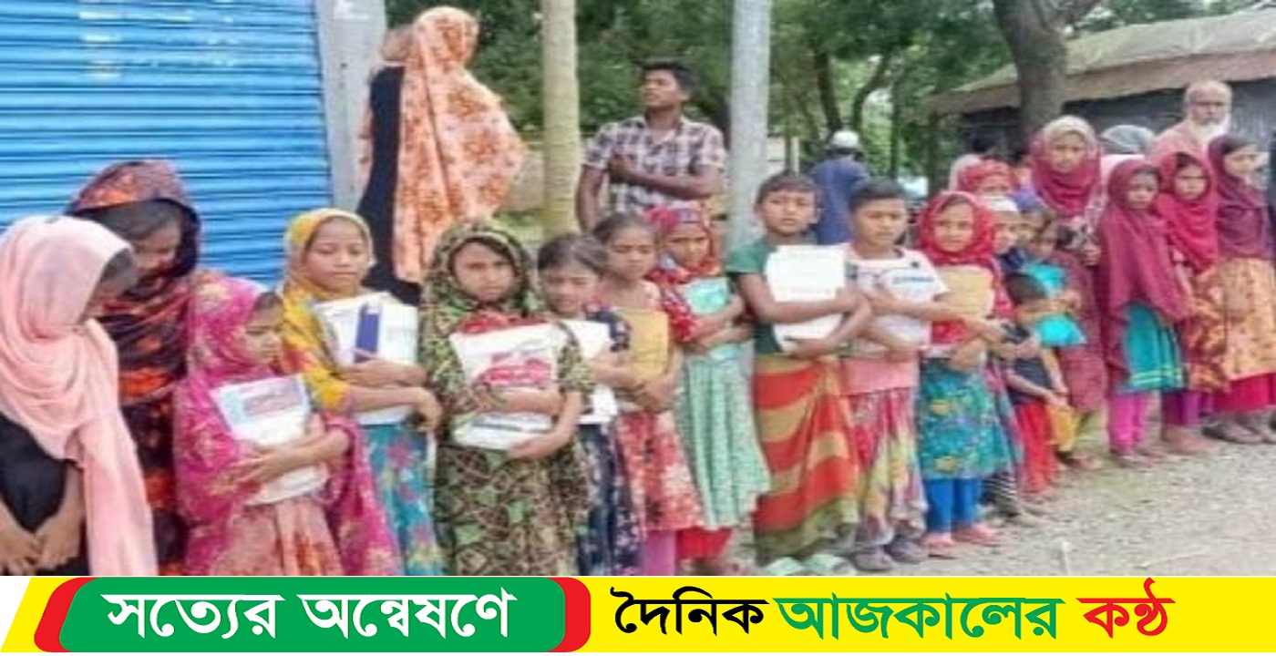 গলাচিপায় ক্লাসে ফিরতে শিক্ষার্থীসহ অভিভাবকদের মানববন্ধন