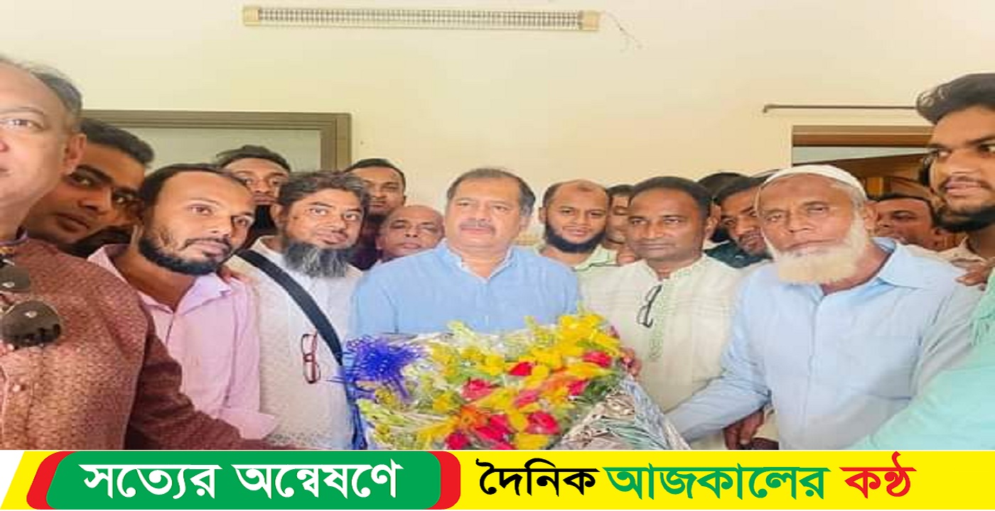 গৌরনদীতে বিএনপির চেয়ারপার্সনের উপদেষ্টা কে ফুলেল শুভেচ্ছা